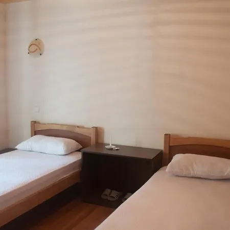 Casa de hóspedes Aste 3*