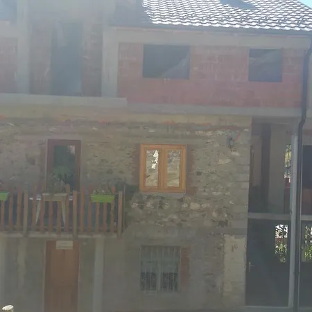 Aste Casa de hóspedes Tropoje
