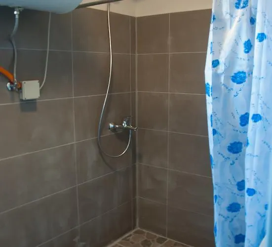 Aste Casa de hóspedes Tropoje