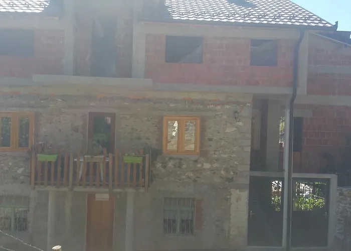 Aste Casa de hóspedes Tropoje